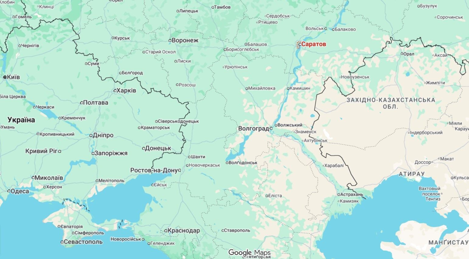 У Генштабі підтвердили ураження Саратовського НПЗ: зафіксовано вибухи та пожежу. Фото і відео