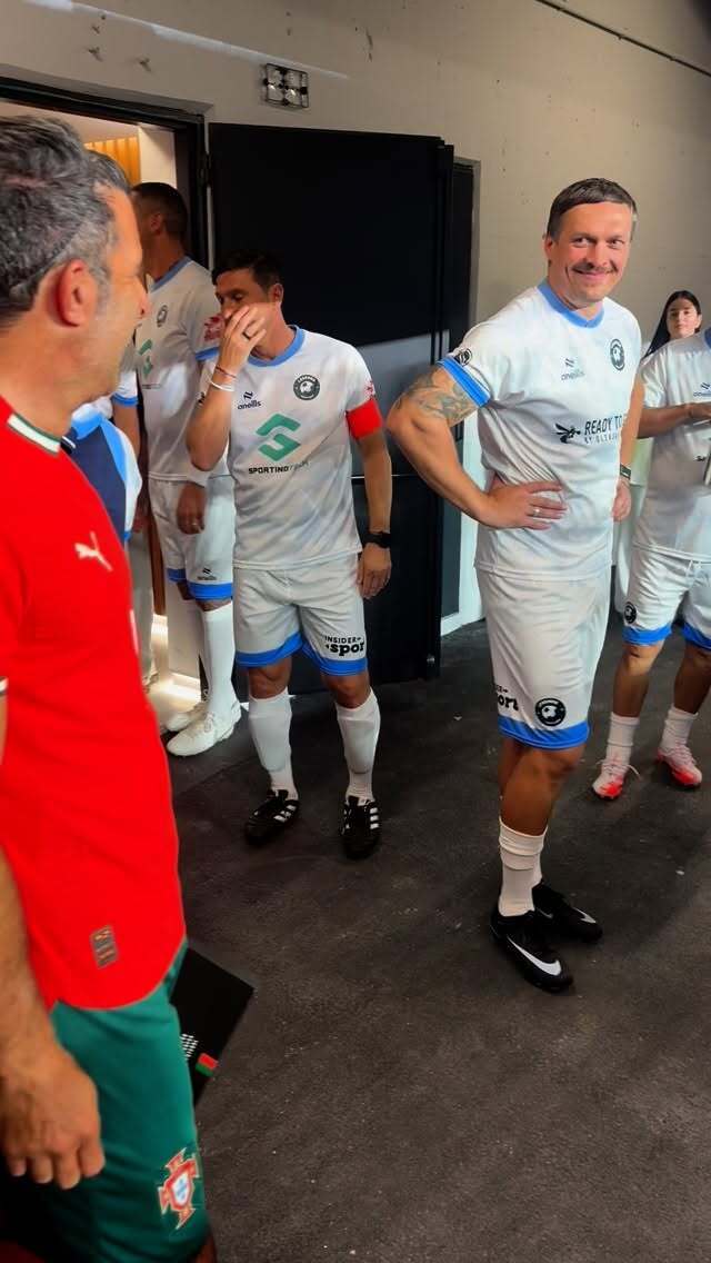 "Немедленно!" Усик разозлил фанатов, и они потребовали лишить украинца чемпионских поясов