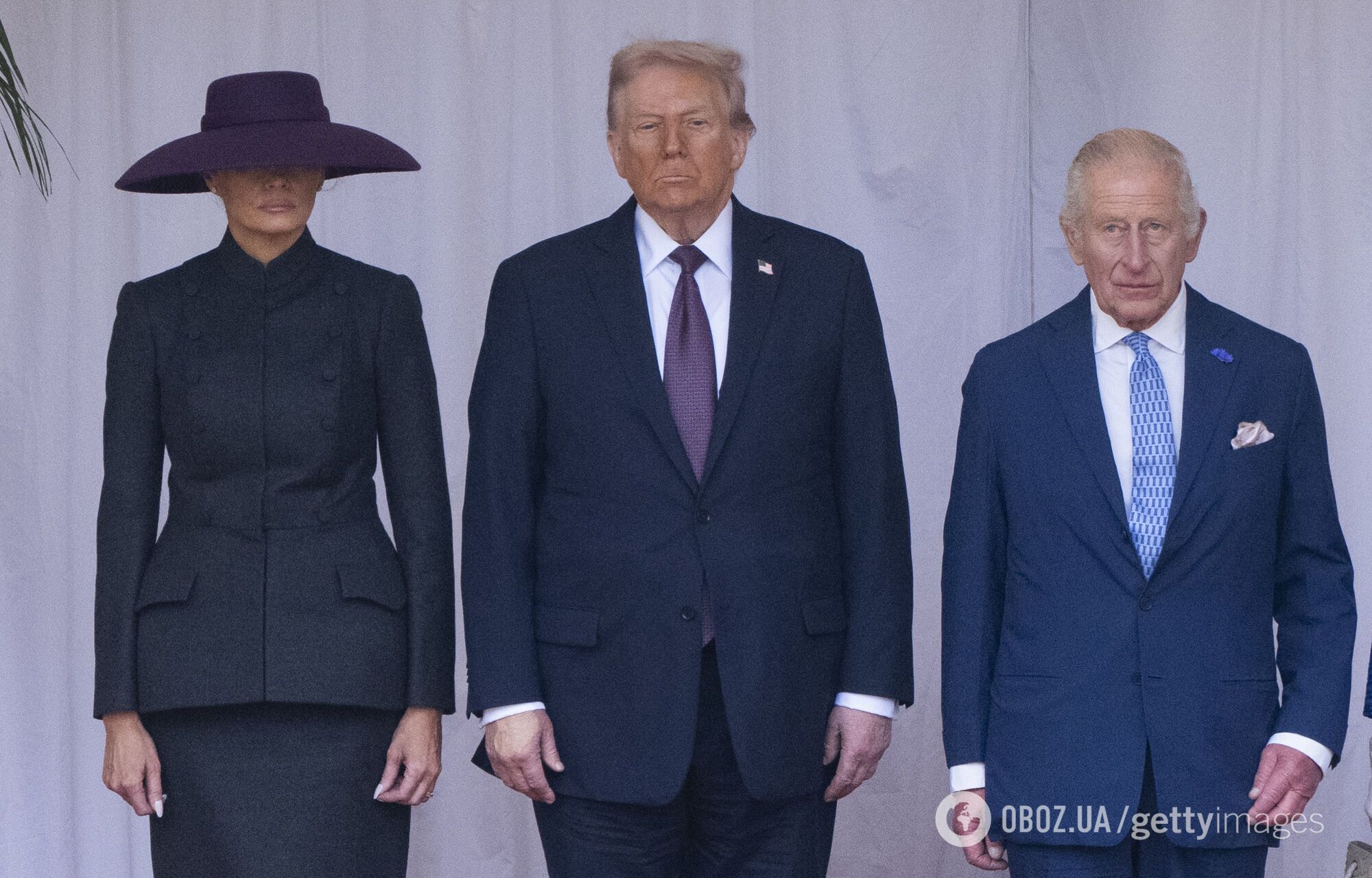 У мережі підняли на сміх Меланію Трамп, яка зустрілася з королівською родиною в непрактичному образі: що з ним не так. Фото