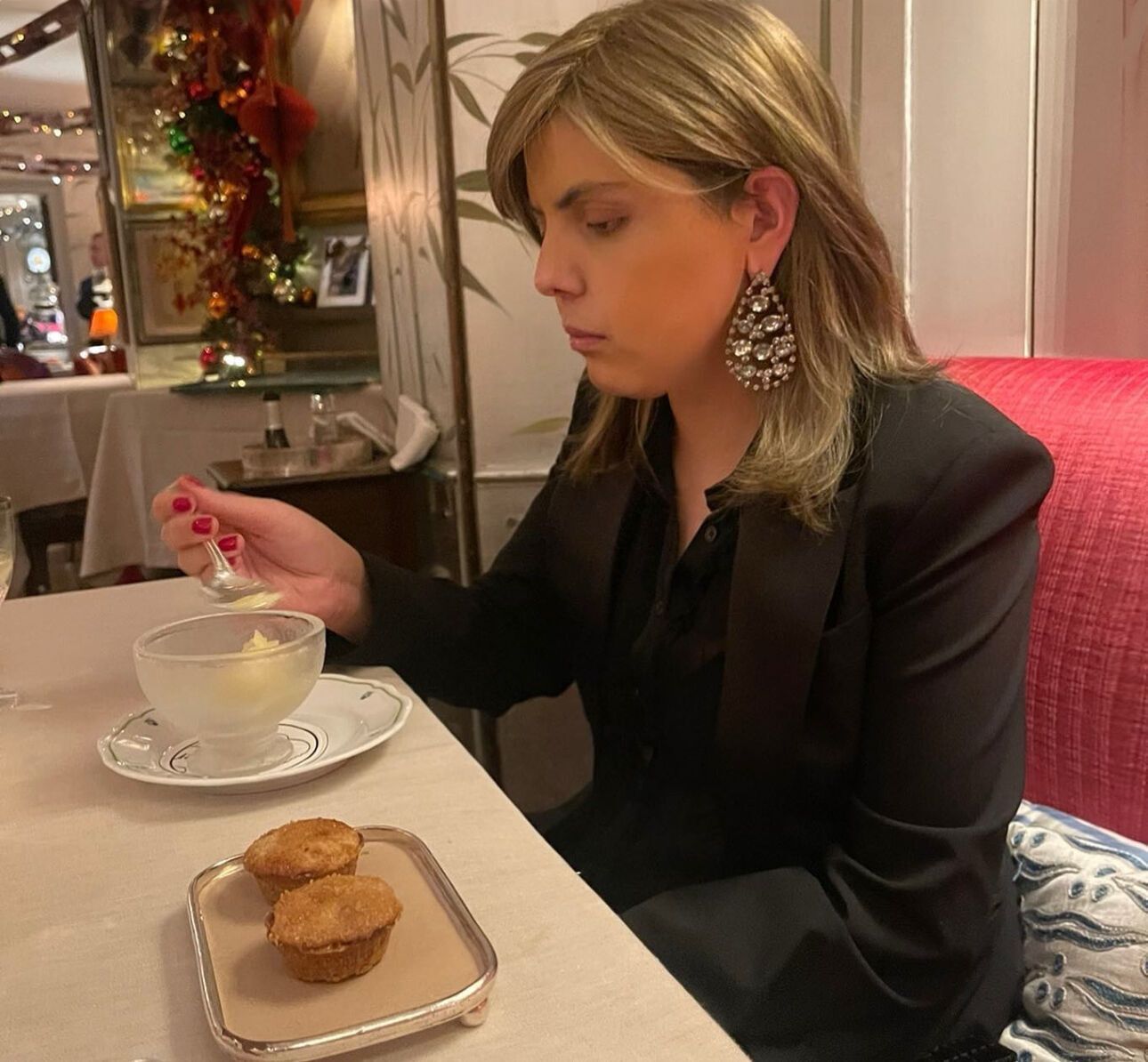 Пережила рак, але померла від укусу комахи: спадкоємицю грецької династії мільйонерів знайшли мертвою у своєму ліжку