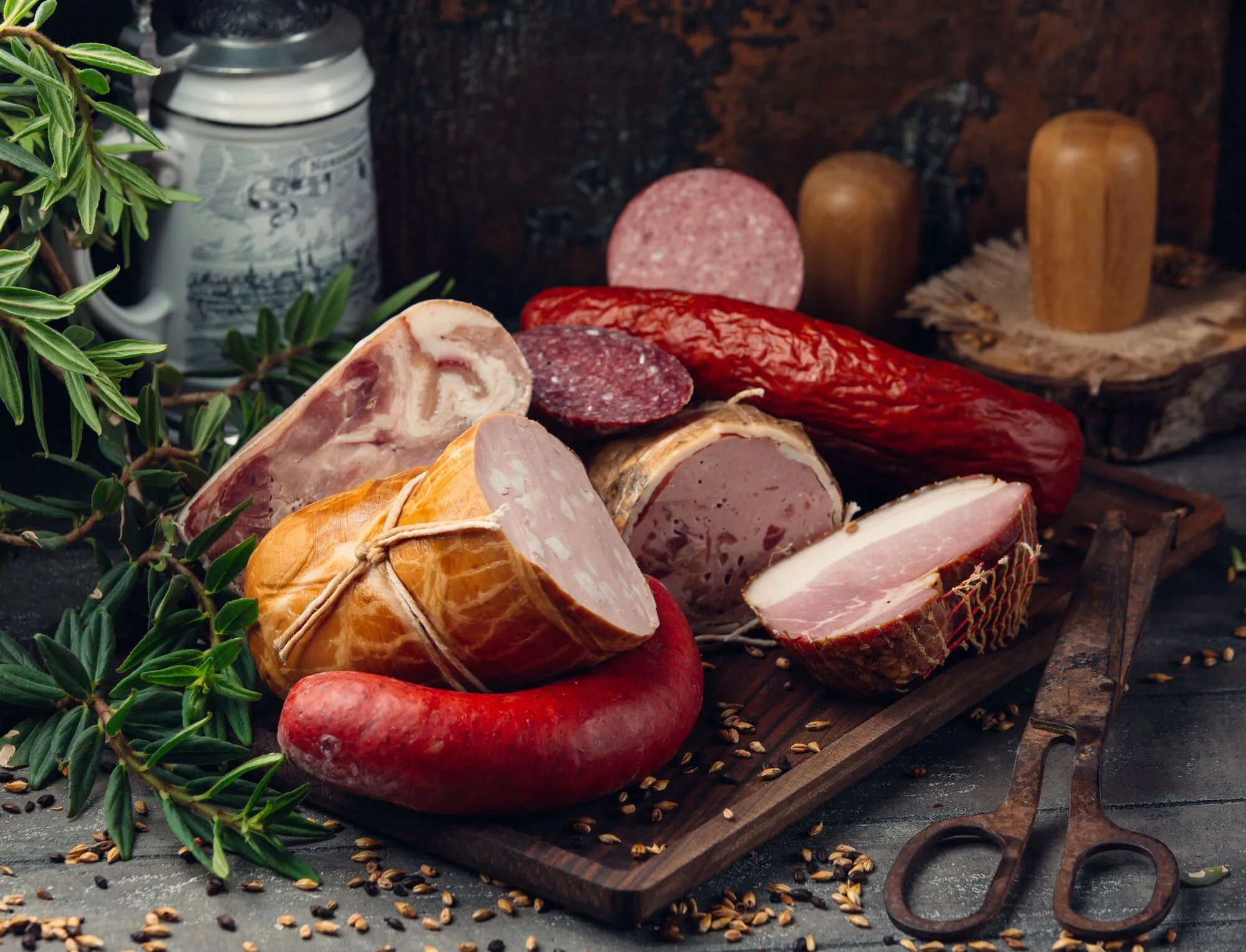 Які продукти не можна зберігати на дверцятах холодильника: можуть швидко зіпсуватись