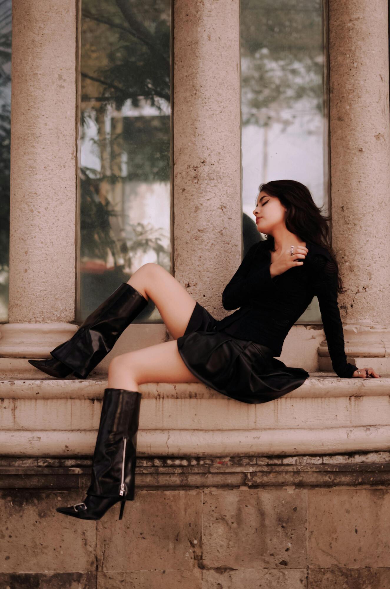 Якщо вам потрібна одна пара взуття на осінь, то це вона: стилісти назвали наймодніші чоботи сезону