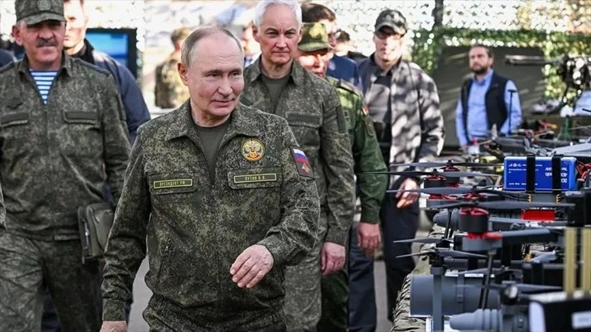 Путін засвітився на навчаннях "Захід-2025" у військовій формі: в ISW вказали на "сигнал" для НАТО