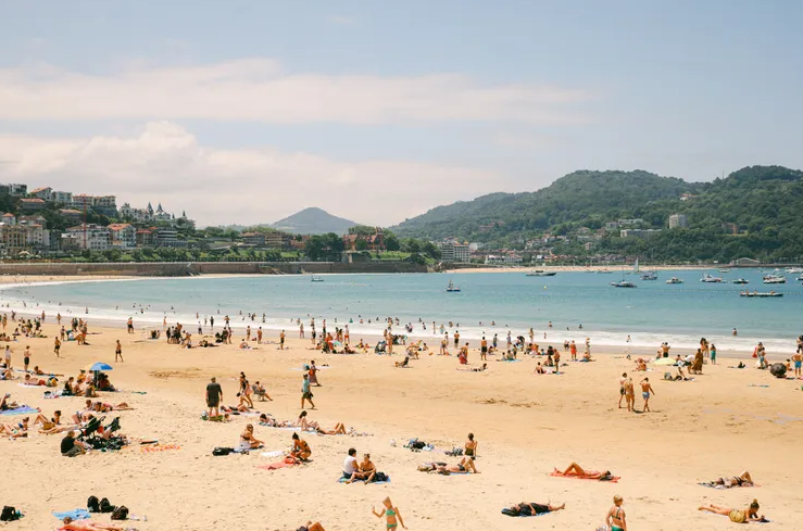 Куда поехать в Испании: 9 лучших пляжных городов