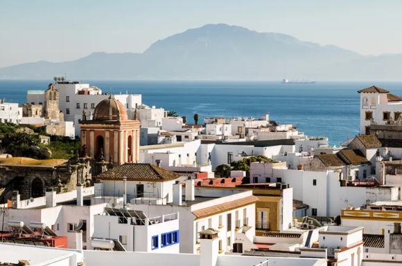 Куда поехать в Испании: 9 лучших пляжных городов