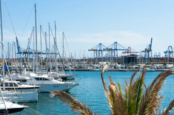 Куда поехать в Испании: 9 лучших пляжных городов