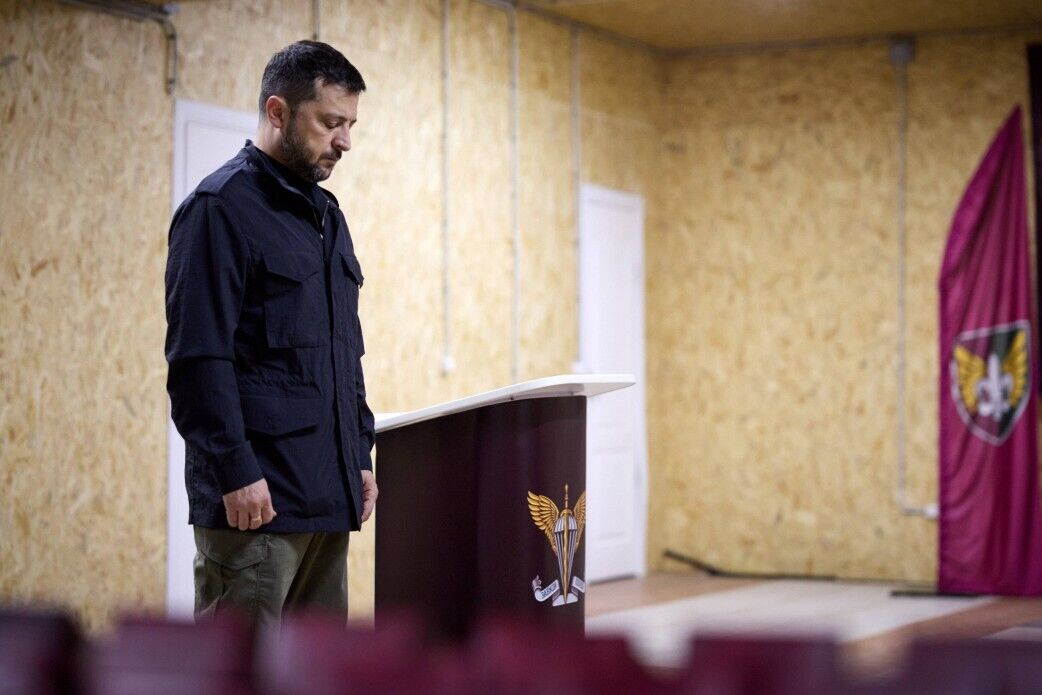 "Крок за кроком воїни звільняють нашу землю": Зеленський відвідав Донеччину і вручив нагороди українським захисникам. Фото