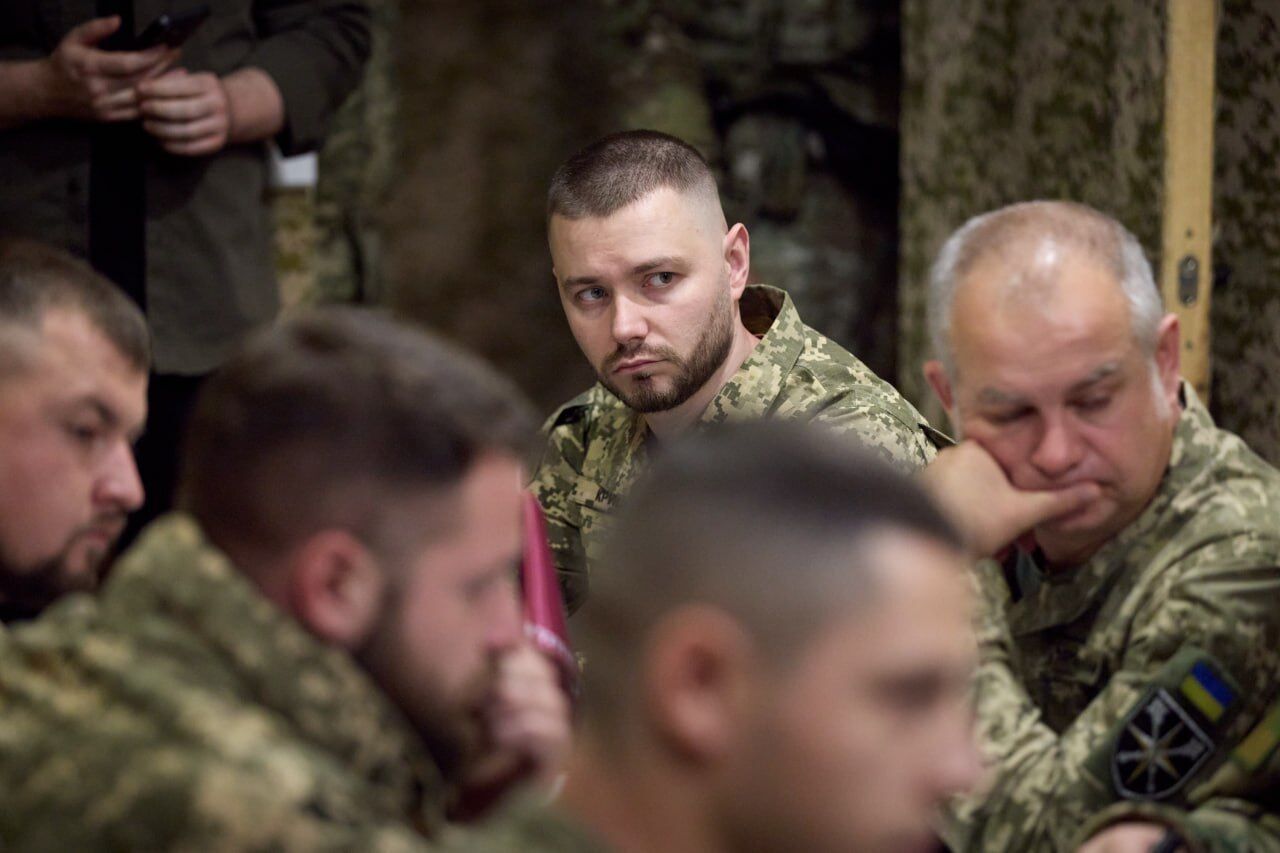 "Обязательно будут решения": Зеленский посетил Пункт управления Десантно-штурмовых войск на Донбассе. Фото и видео