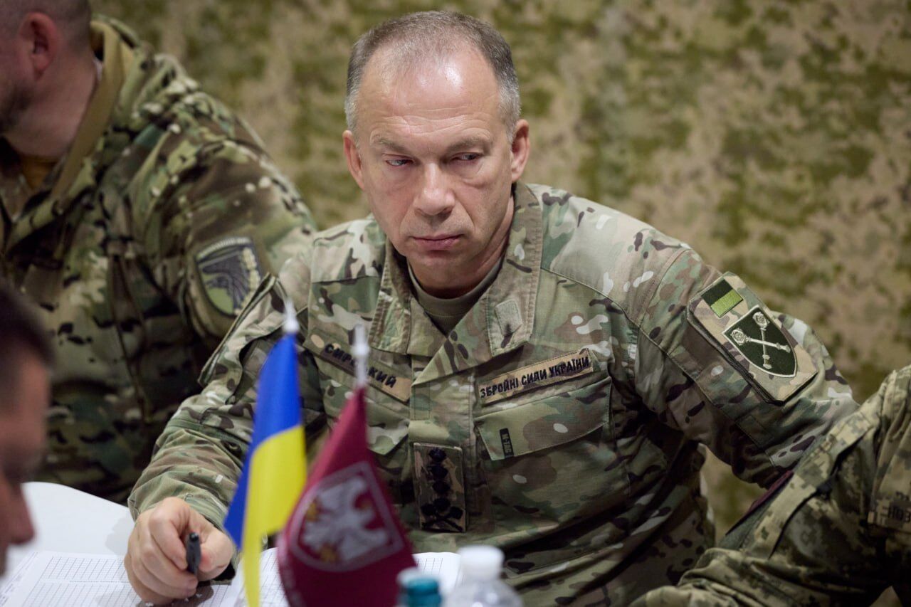 "Обязательно будут решения": Зеленский посетил Пункт управления Десантно-штурмовых войск на Донбассе. Фото и видео