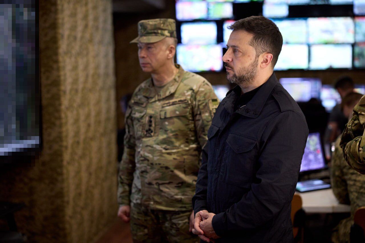 "Обязательно будут решения": Зеленский посетил Пункт управления Десантно-штурмовых войск на Донбассе. Фото и видео