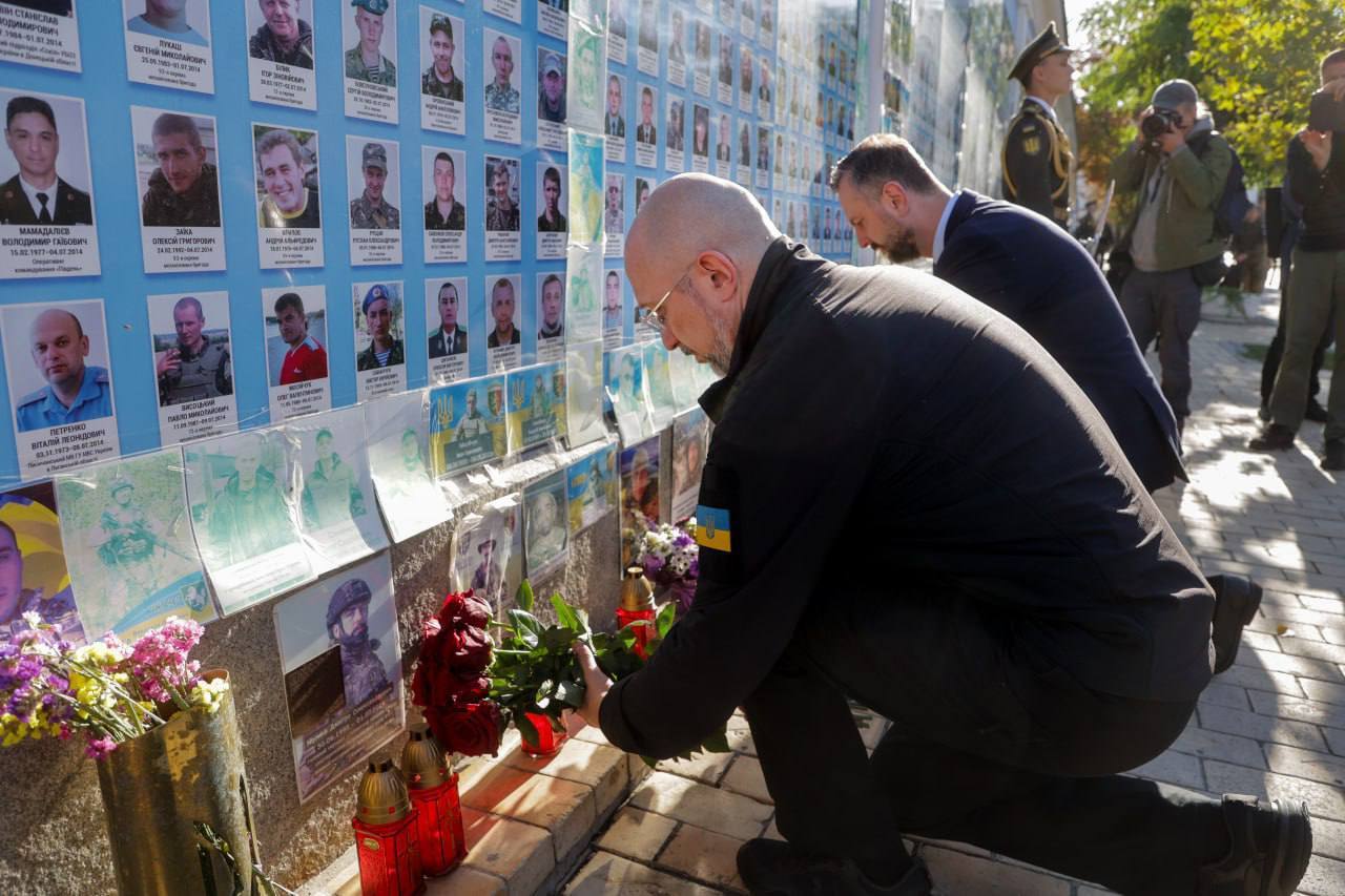 Министр обороны Польши прибыл с визитом в Киев: подписаны важные соглашения. Все подробности. Фото