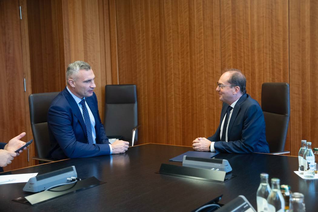 Обговорили протидію російській агресії: Кличко зустрівся в Берліні з очільником МВС Німеччини Добріндтом