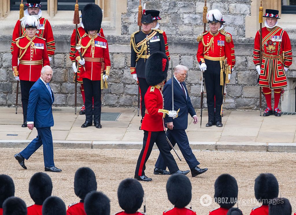 Трамп тричі порушив королівський протокол у перший день візиту до Лондона: що обурило британців