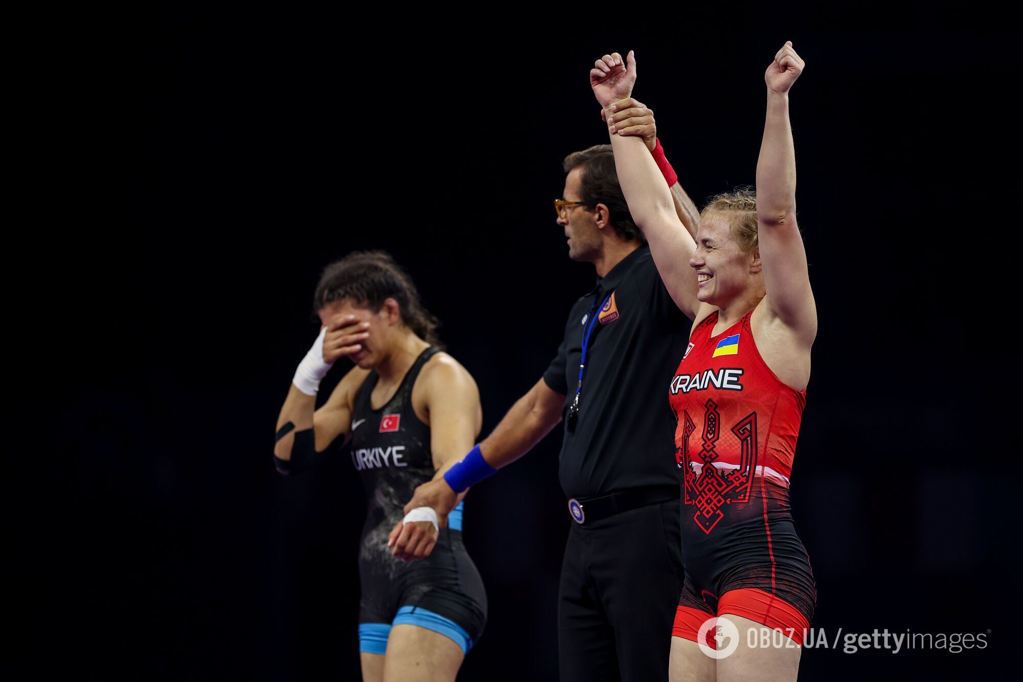 Гимн Украины и овации стадиона. Украинка впервые за 7 лет выиграла чемпионат мира по борьбе. Видео