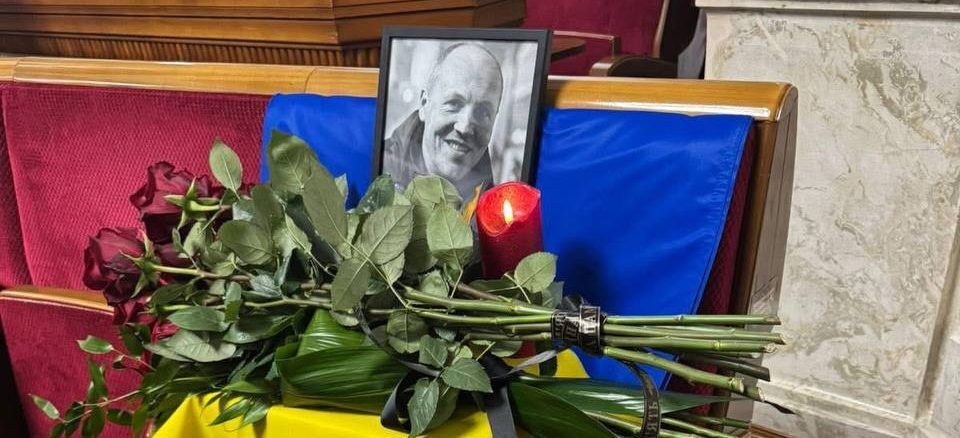 "Андрей олицетворяет поколение, которое не покорилось": Порошенко призвал присвоить Парубию звание Героя Украины