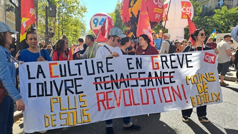 У Франції пройшли багатотисячні мітинги проти скорочень бюджету: багатьох затримала поліція. Фото і відео