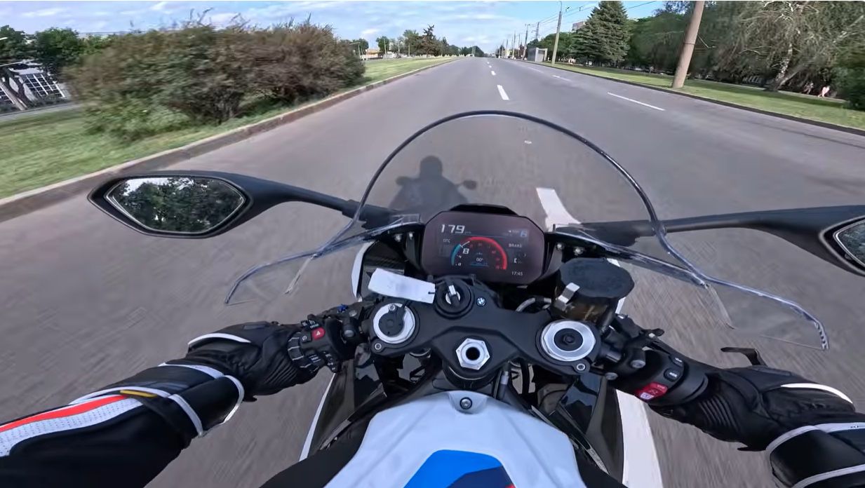 В Харькове несовершеннолетний сын чиновницы совершил аварию: дорогая Audі Q5 не внесена в декларацию