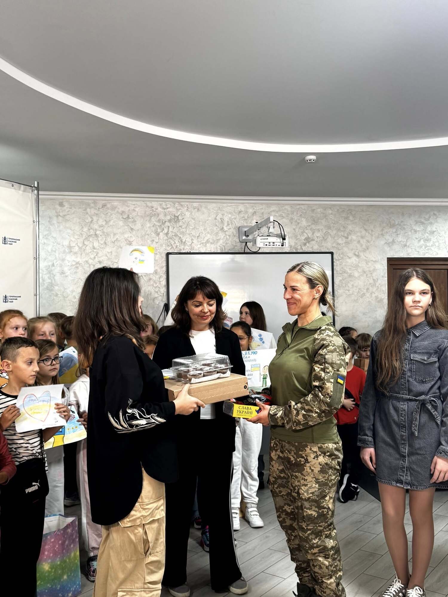 старлінк, Тернопільський класичний ліцей, анна чорна, ярослава гаврищук