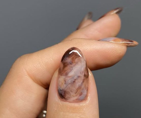 Маникюр в коричневых тонах: лучшие осенние комбинации