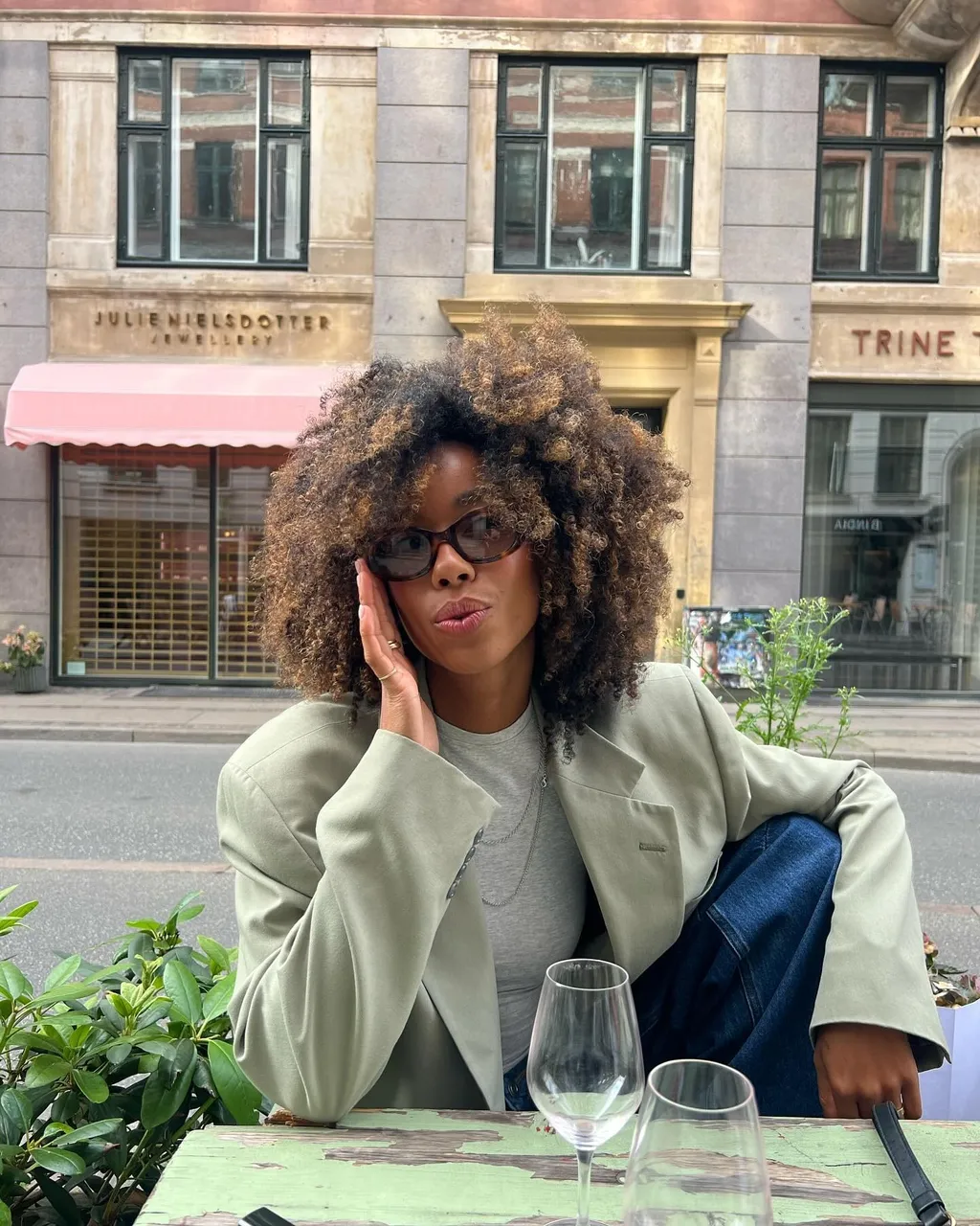 Как покрасить волосы осенью: топ стильных оттенков