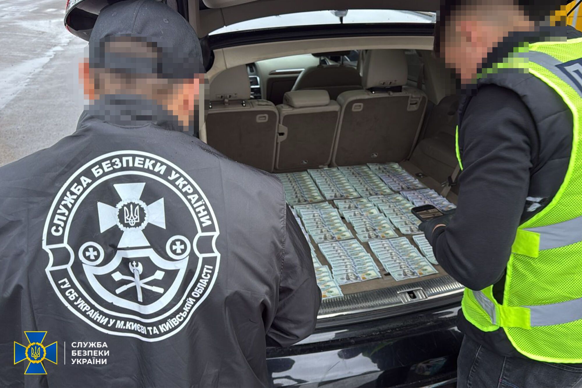 За $26 тыс. обещал уклонисту снять с розыска и с воинского учета: на Киевщине задержали злоумышленника. Фото