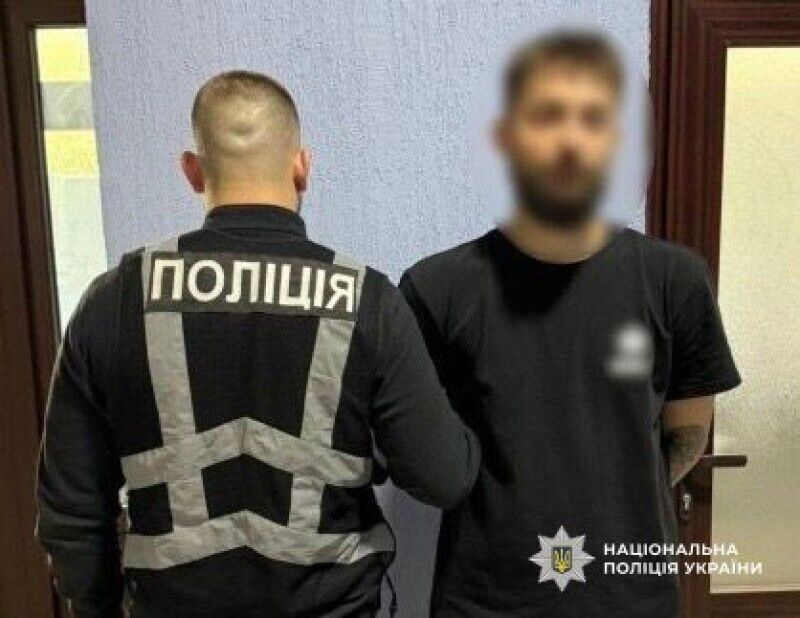 Виманив у мешканки Києва гроші на "лікування" та "похорон" матері: поліцейські затримали рецидивіста. Фото