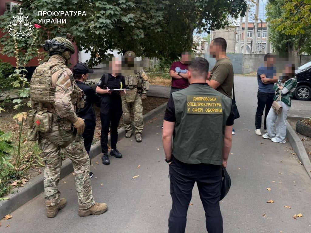 Дезертирство "под ключ": в Днепре экс-командира разоблачили на "схеме" по организации побегов военнослужащих. Фото