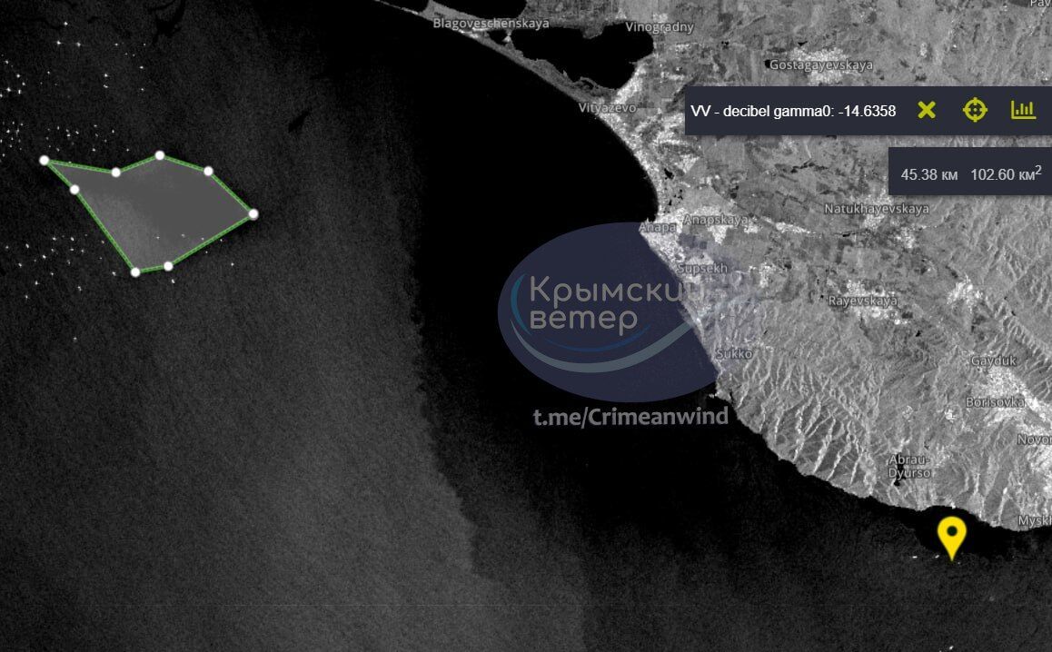 В направлении Крыма движется огромное пятно с нефтепродуктами после аварии в Новороссийске. Спутниковые фото