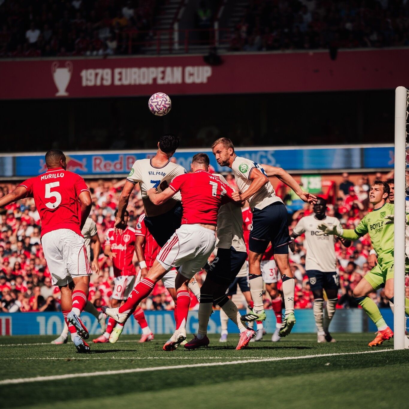 Зинченко ушел из "Арсенала", совершив неожиданный трансфер в чемпионате Англии