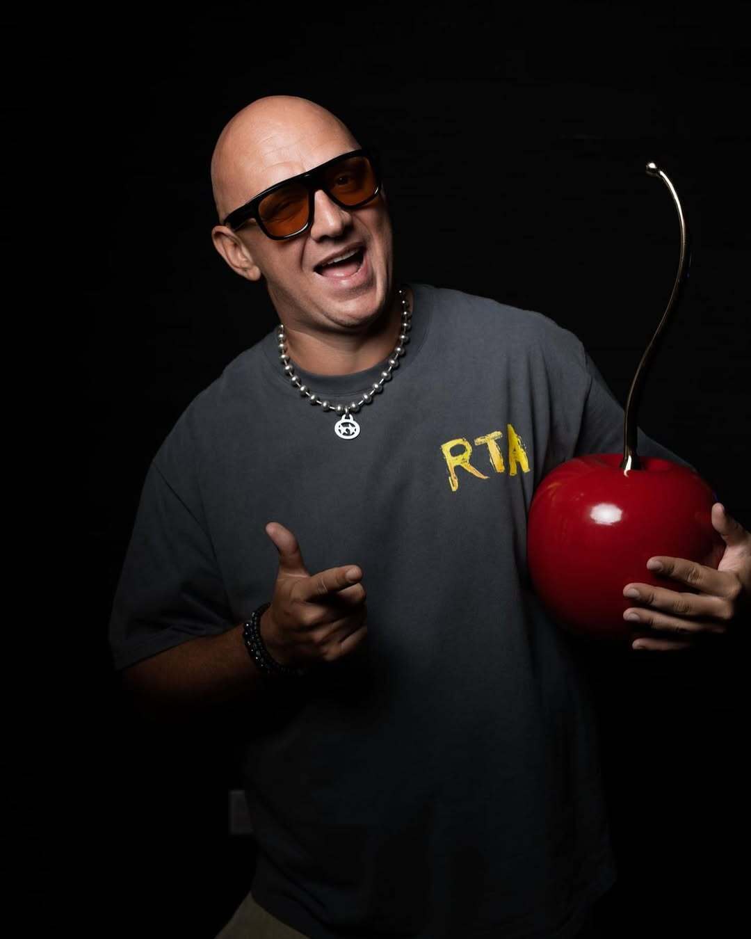 Потап розсекретив, скільки разів повертався в Україну з 2022 року, та розповів про нерухомість за кордоном