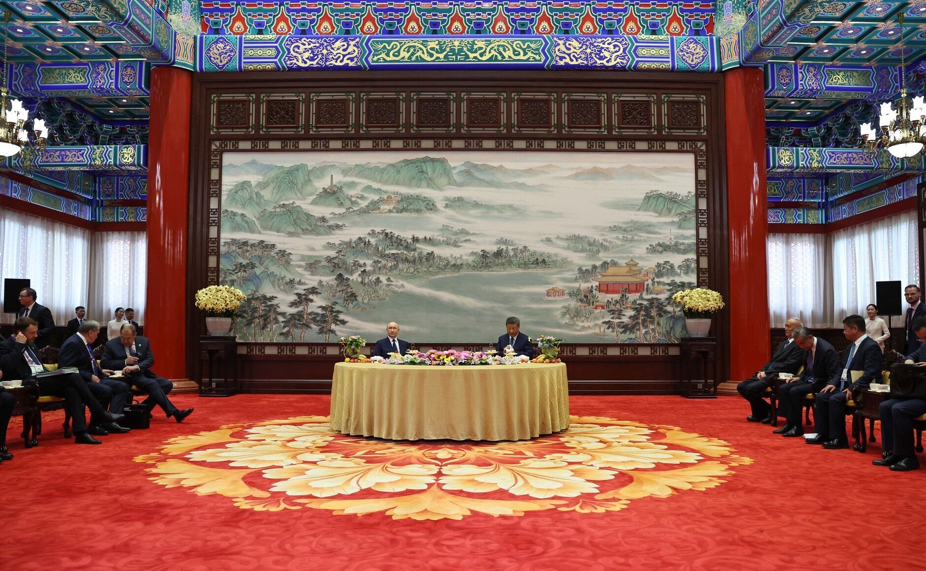 Путин и Си Цзиньпин обменялись комплиментами во время встречи в Пекине: почему переговоры стали знаковыми и вспомнили ли на них об Украине