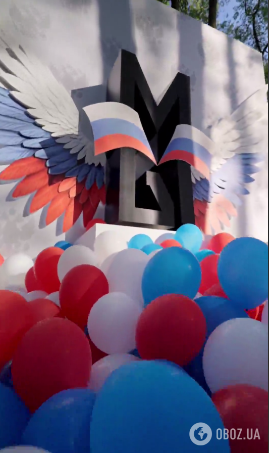 "Таке ніколи нікому не дарували". Пропагандист Shaman зробив "патріотичний" сюрприз "коханці" Путіна в день народження та став посміховиськом