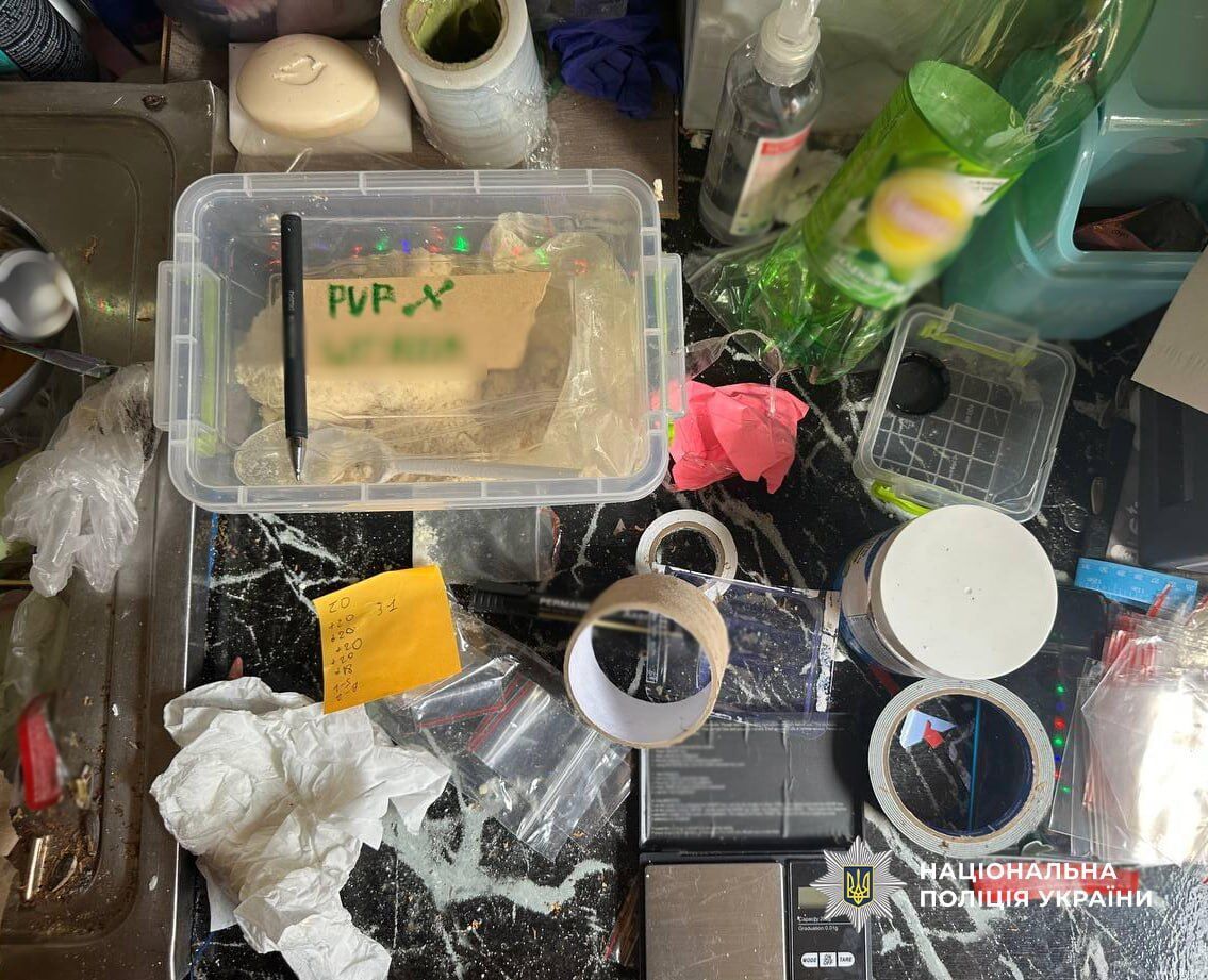 "Бізнес" на продажі психотропів: в Одесі поліція викрила наркокартель з багатомільйонним оборотом. Фото і відео