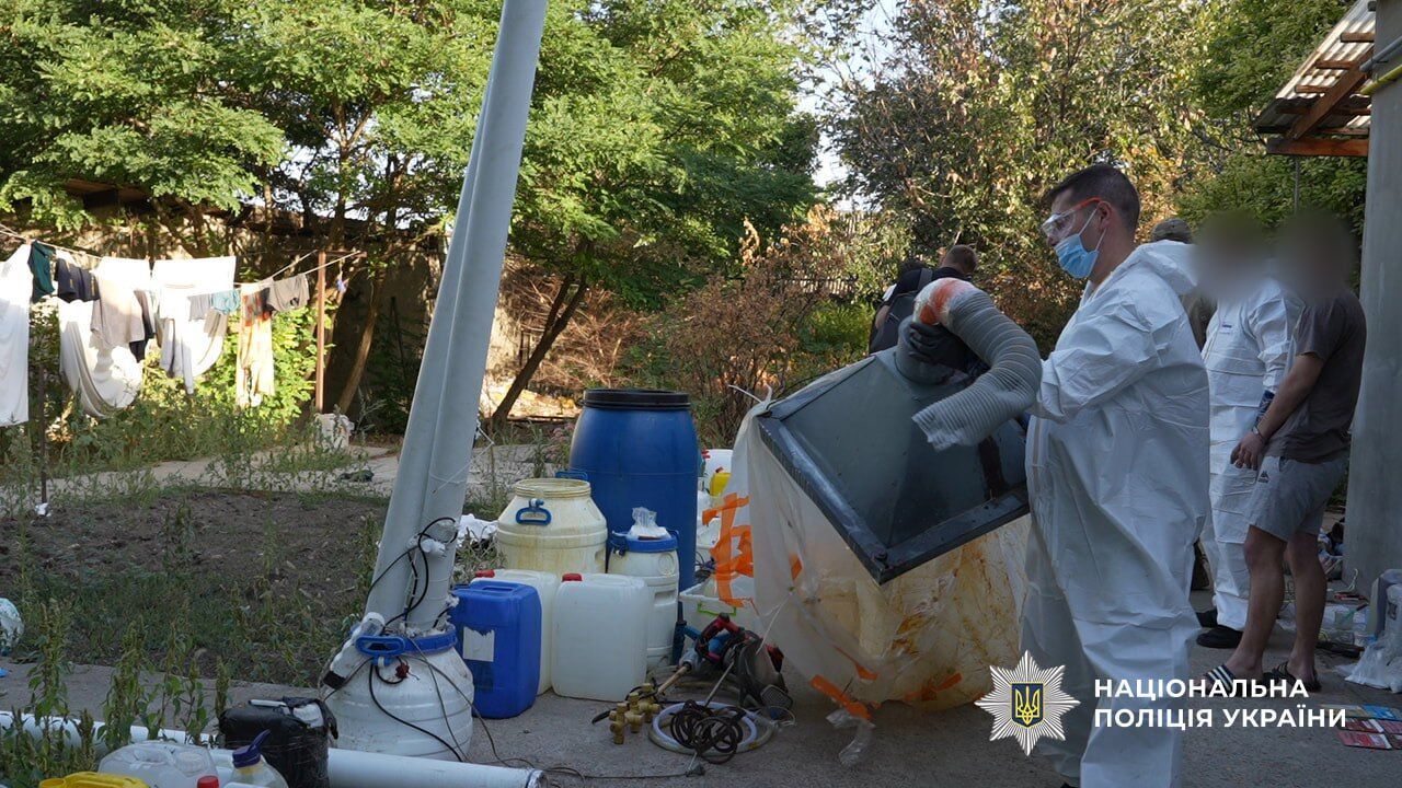 "Бізнес" на продажі психотропів: в Одесі поліція викрила наркокартель з багатомільйонним оборотом. Фото і відео
