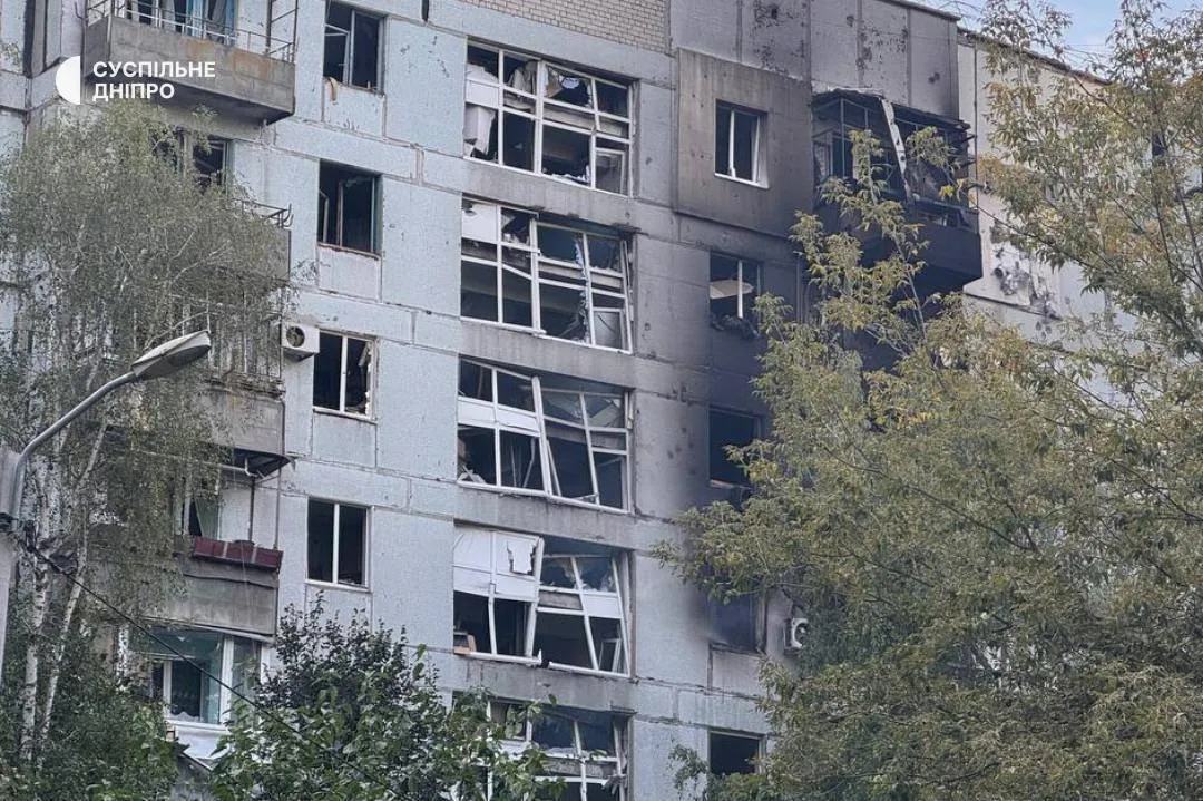 Три людини загинули: Зеленський розповів, скільки дронів і ракет РФ запустила по Україні та закликав світ до тиску на агресора. Відео