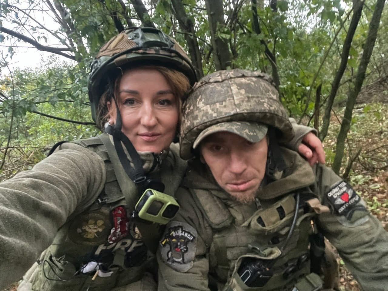 Автомобиль с журналистами подорвался на мине вблизи Покровска, есть пострадавшие: все подробности