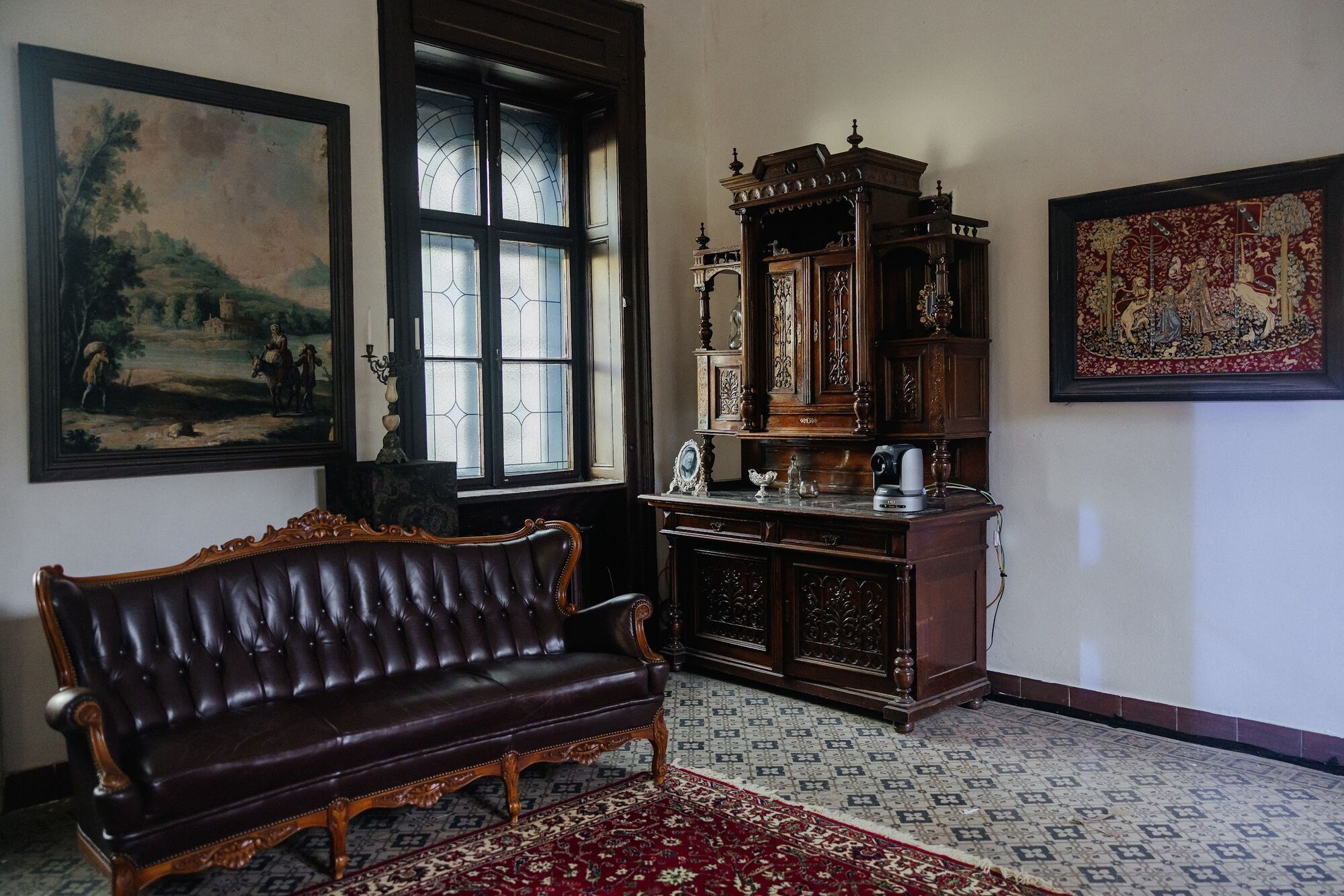 Шоу The Traitors ("Зрадники") отримало премію Еmmy. Що відомо про реаліті та коли вийде в Україні