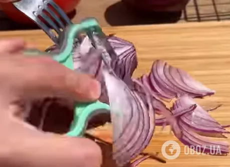 До салату та оселедця: як смачно замаринувати цибулю в домашніх умовах