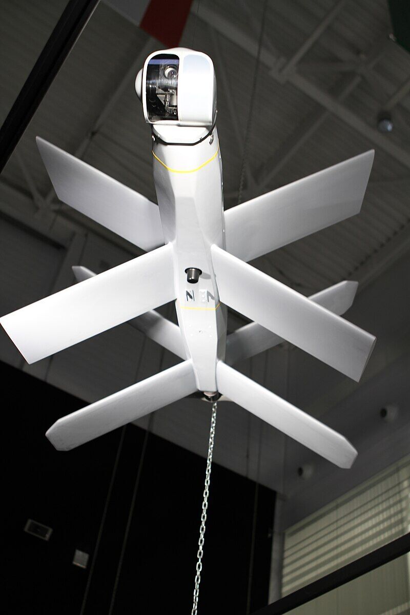 В сеть попало видео сбивания российских "Ланцетов" украинскими FPV-дронами