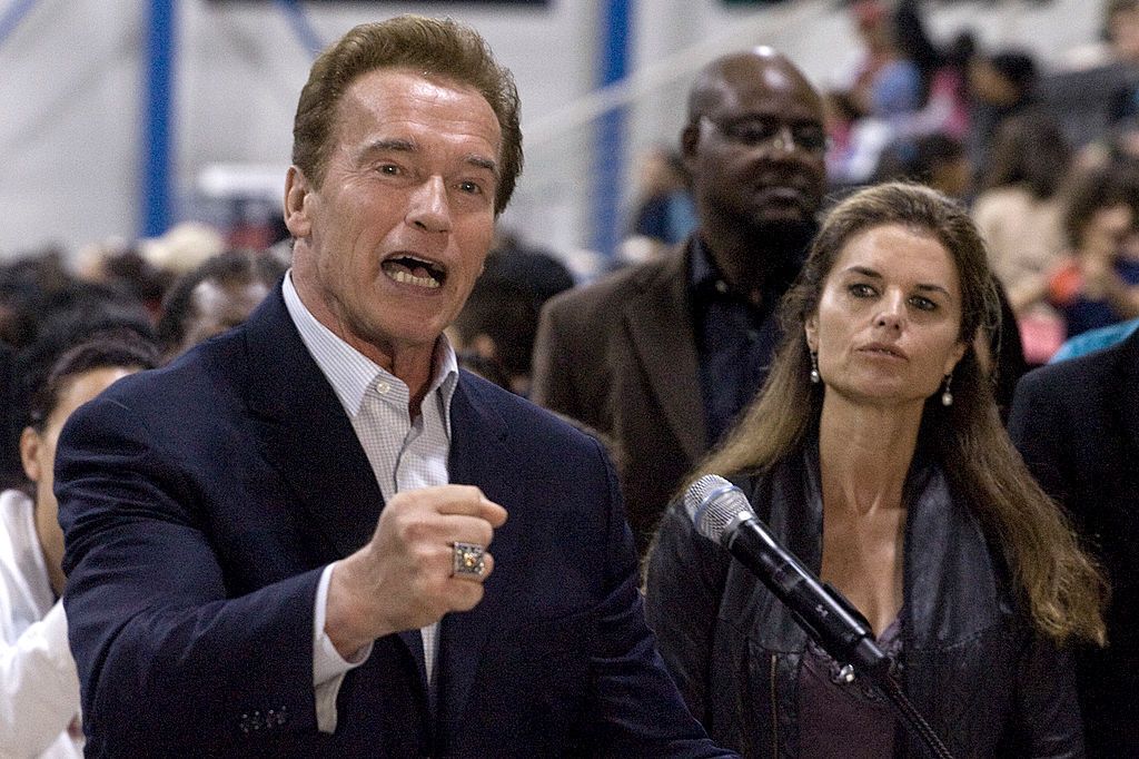 "Откусила" половину состояния: Арнольд Шварценеггер остро подколол бывшую, с которой был в браке 25 лет. Что известно об их разводе