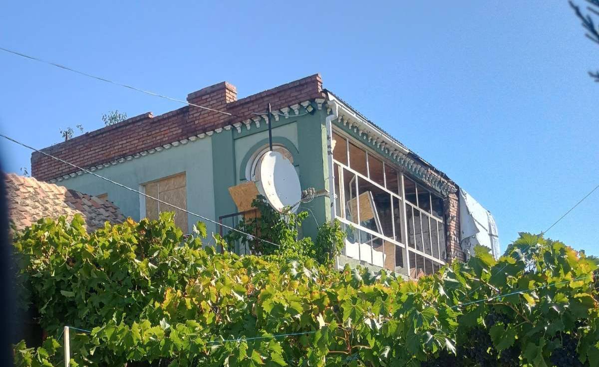 Ворог атакував Дніпропетровщину: пошкоджені будинки і газогін, є постраждалі. Фото