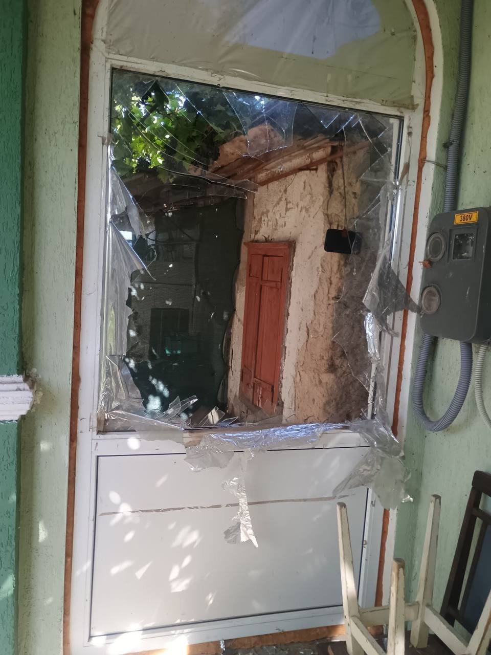 Ворог атакував Дніпропетровщину: пошкоджені будинки і газогін, є постраждалі. Фото