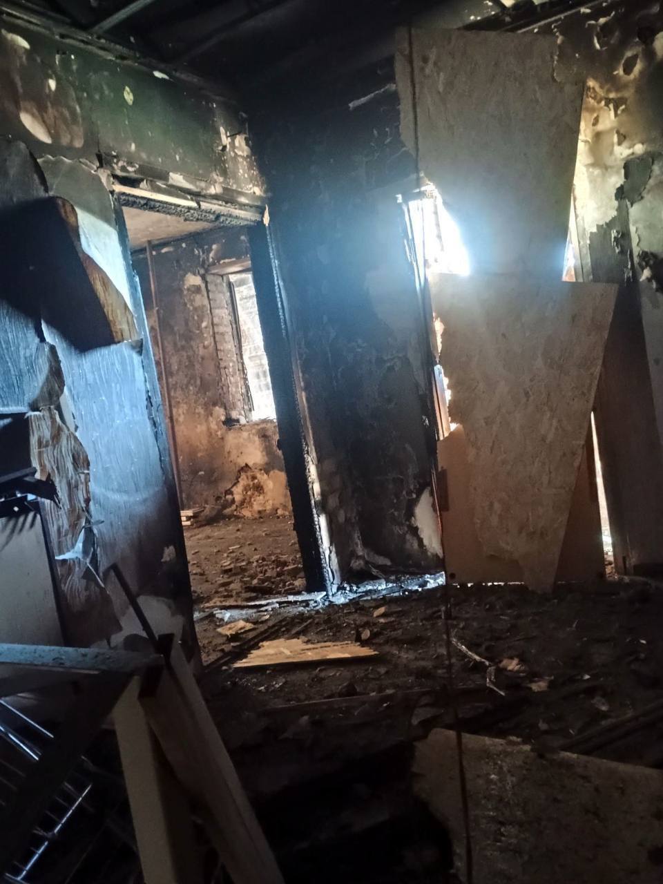 Ворог атакував Дніпропетровщину: пошкоджені будинки і газогін, є постраждалі. Фото