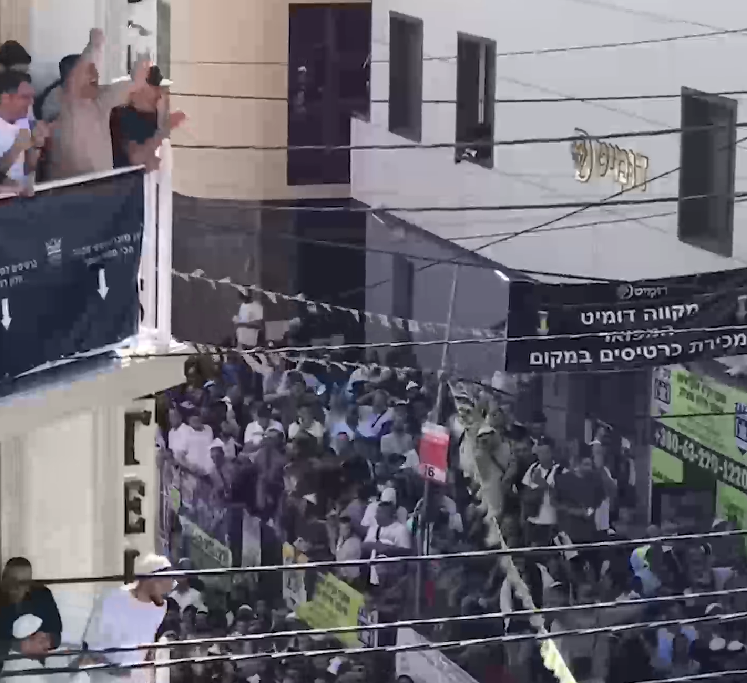 Провели массовую молитву: стало известно, сколько хасидов прибыло в Умань. Видео