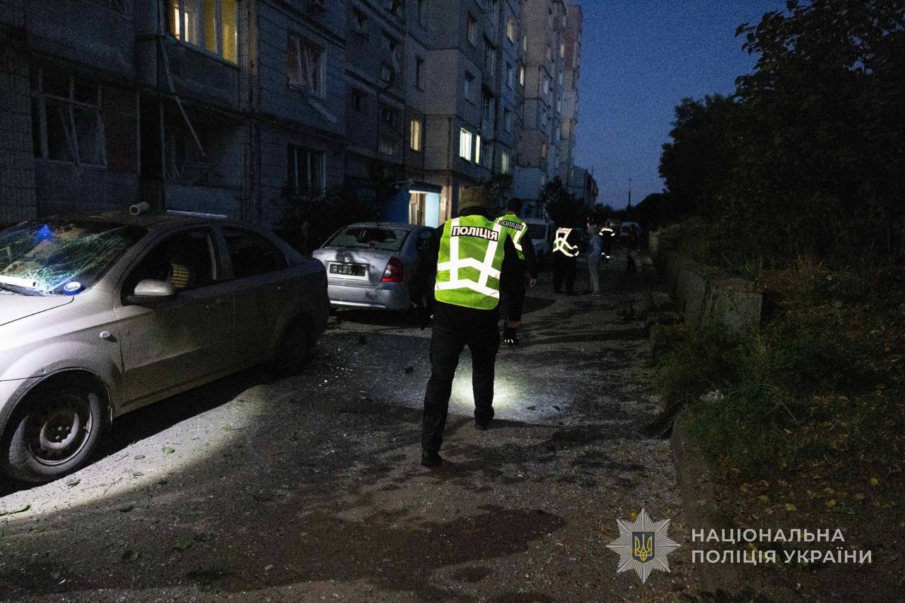 Оккупанты атаковали предприятие и учебное заведение в Сумах: произошел пожар, ранен мужчина. Фото