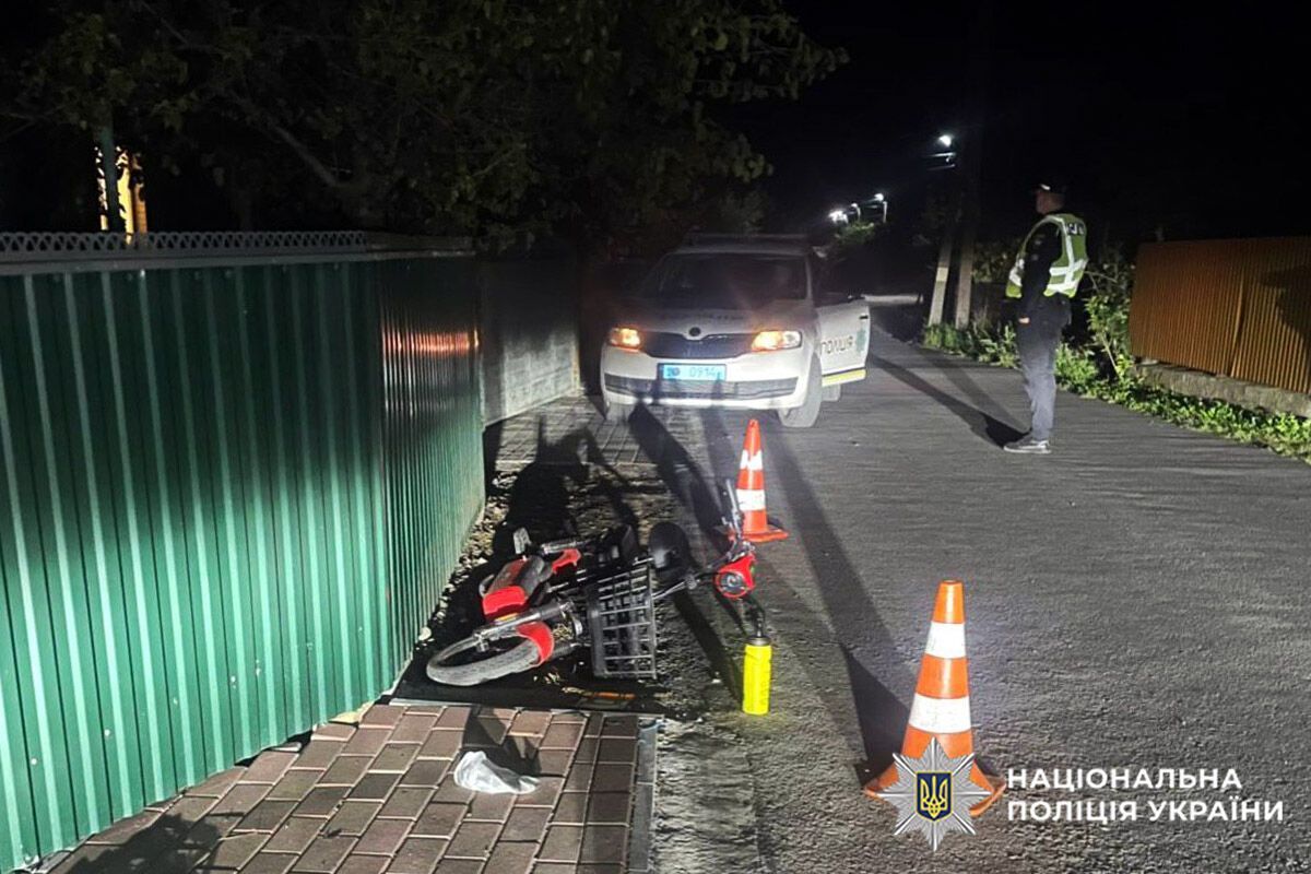 На Хмельниччині 11-річна школярка на електровелосипеді наїхала на 7-річну дівчинку: постраждалу госпіталізували. Фото