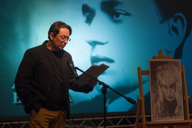 "Ви не знали, що наша держава називається Україна?" Олеся Пасічняк – про Вєрку Сердючку та російську мову, поїздку в Крим і конфуз із Людмилою Янукович