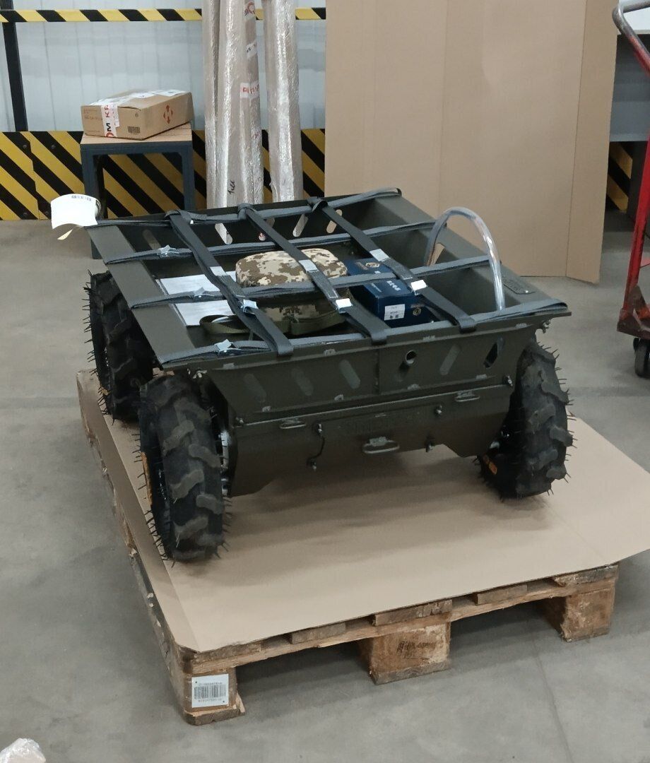 "Миниатюрные танки" стали критически важными: в The Independent объяснили, что дает Украине применение радиоуправляемых бронированных машин