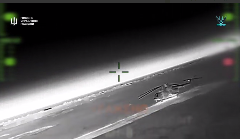 Вперше в історії: воїни ГУР спалили два ворожі літаки-амфібії Бе-12  "Чайка" в Криму. Відео