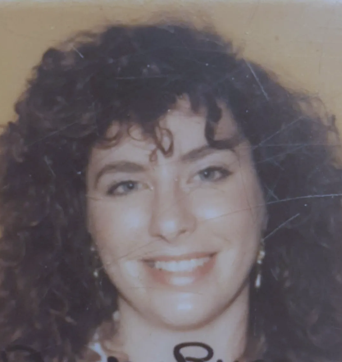 Американка, яка звинувачувала Байдена у домаганнях, отримала громадянство Росії: хто така Тара Рід і чим обернувся скандал. Фото